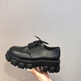 Giày đế kiểu Harajuku da bóng & da lì