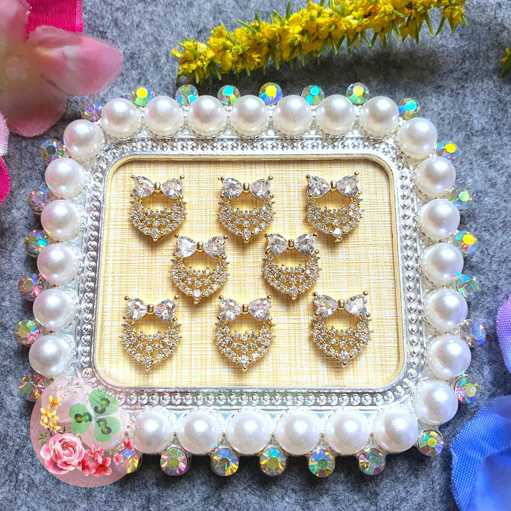 Mã SR032 . Charm kim loại dòng cao cấp đính đá trang trí móng siêu xinh.