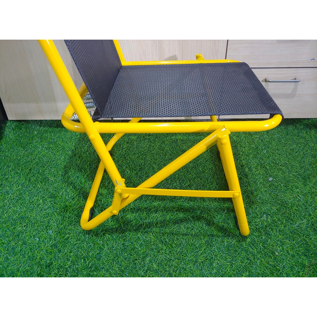 ghế xếp sắt lưng cao màu vàng phù hợp đi phượt,cà phê,trà đá vỉa hè.học hành  Havaco Lx01