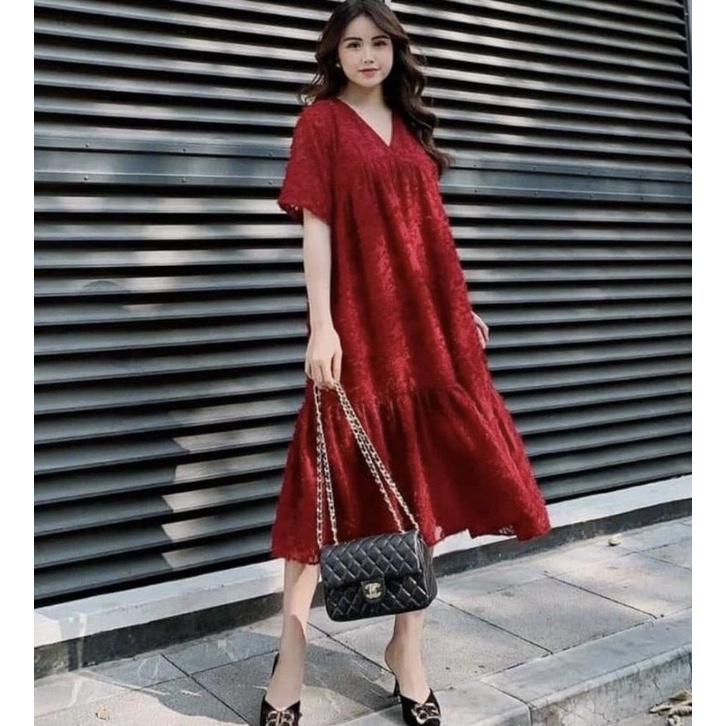 Váy bầu phông dáng dài suông thụng qua gối, mẫu váy trẻ trung năng động dáng suông thụng bầu bí mặc được
