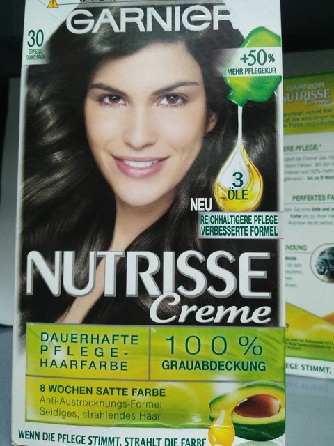 Thuốc nhuộm tóc Garnier Nutrisse Cream