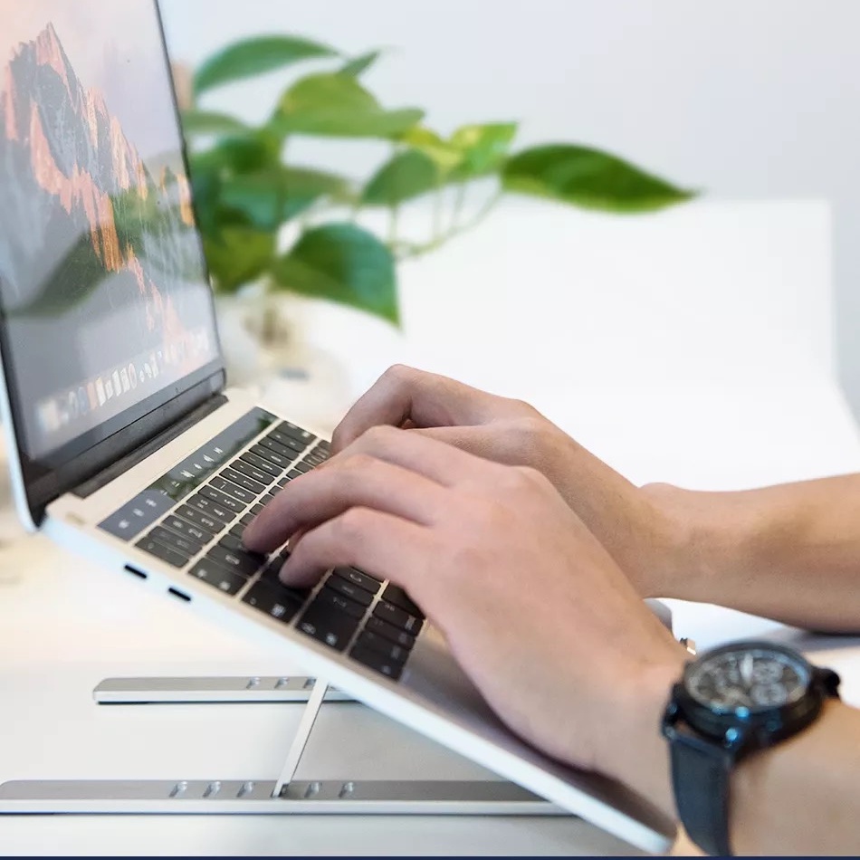 Giá đỡ kim loại xếp gọn Wiwu Laptop Stand S400 cho Mac book 16 inch M1 , Laptop 13 – 16 inch nhỏ gọn chắc chắn