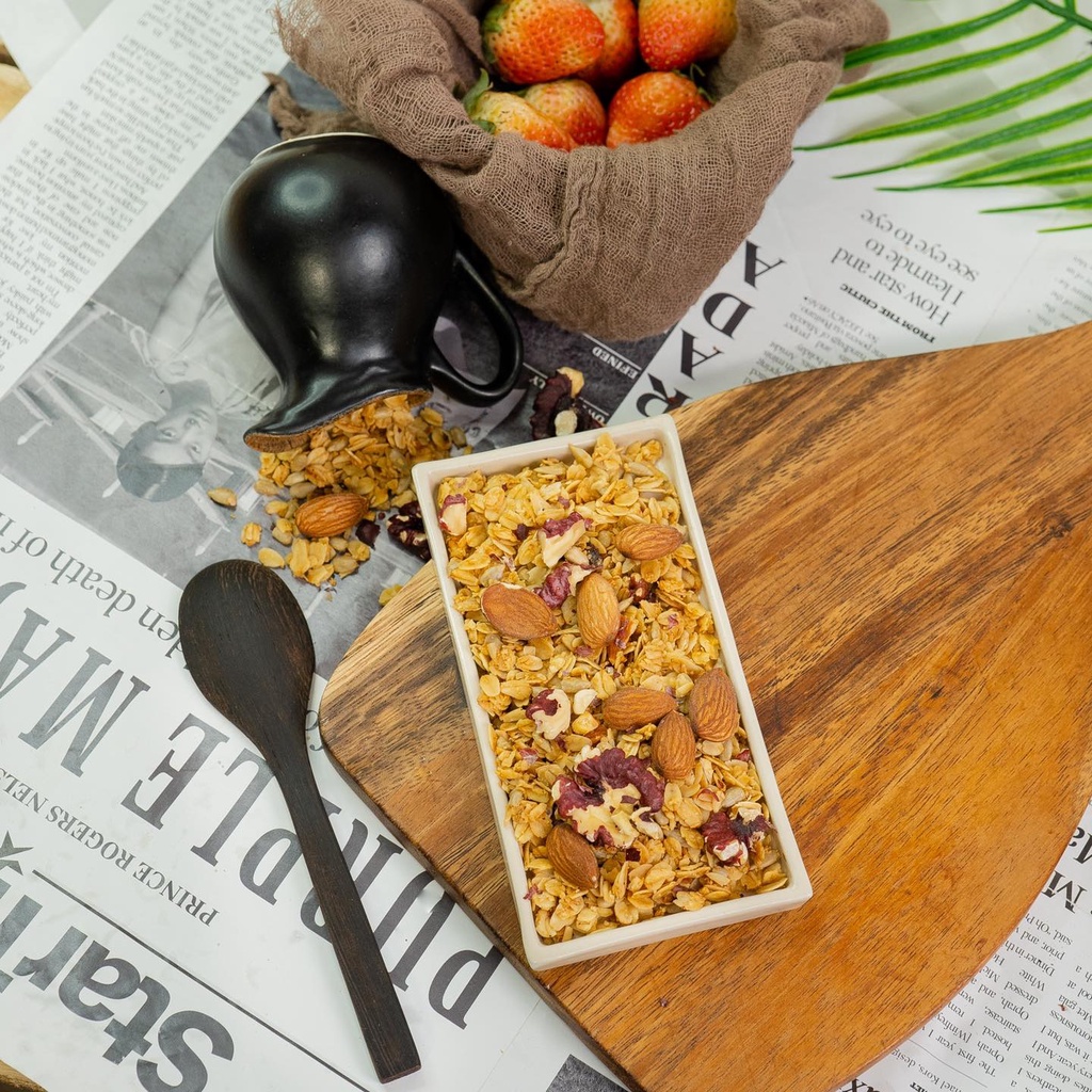 Ngũ Cốc Granola Cao Cấp Gạch Đỏ 250g Giàu Hạt, Không Tinh Bột, Thích Hợp Cho Người Ăn Kiêng, Giảm Cân