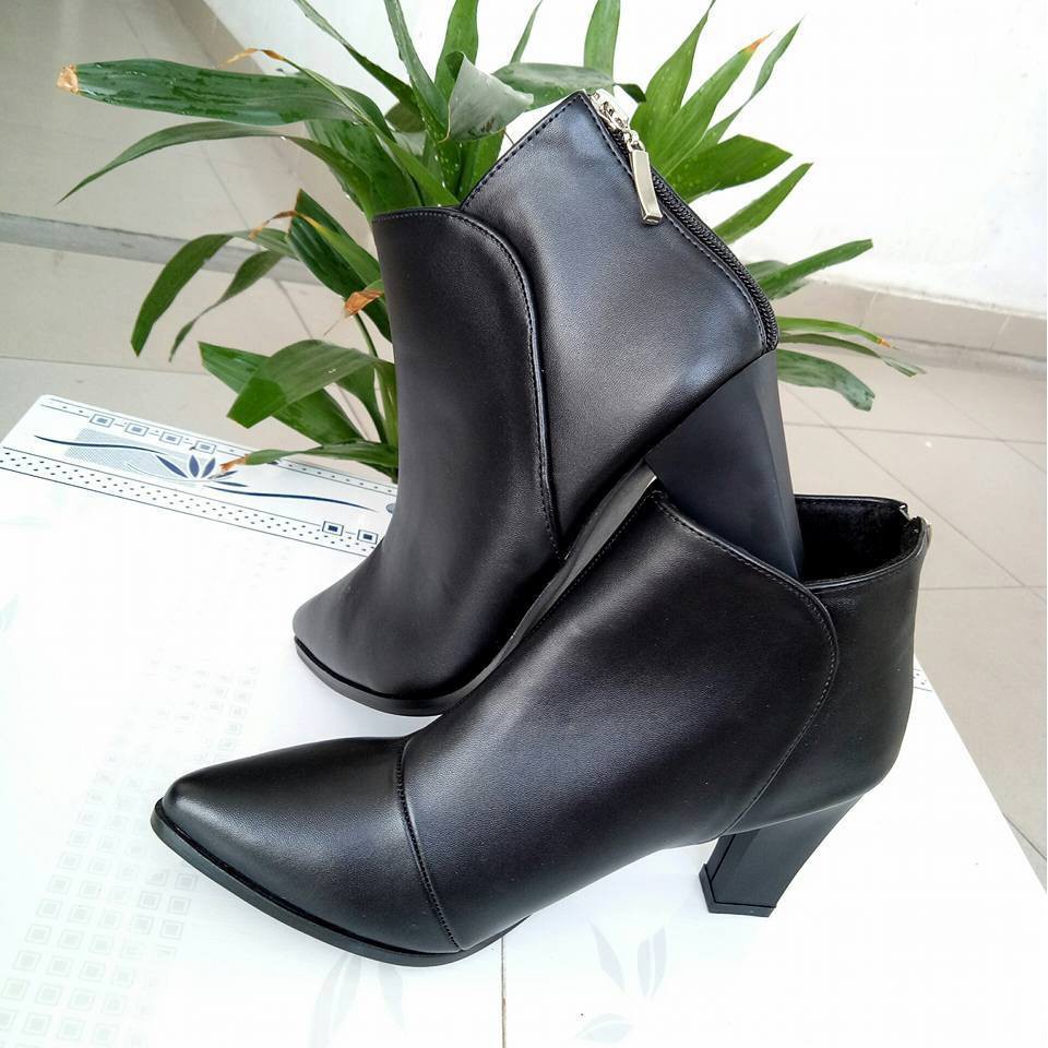 Giày bốt boot nữ cổ thấp 7cm màu đen đẹp hàng hiệu Rosata RO137