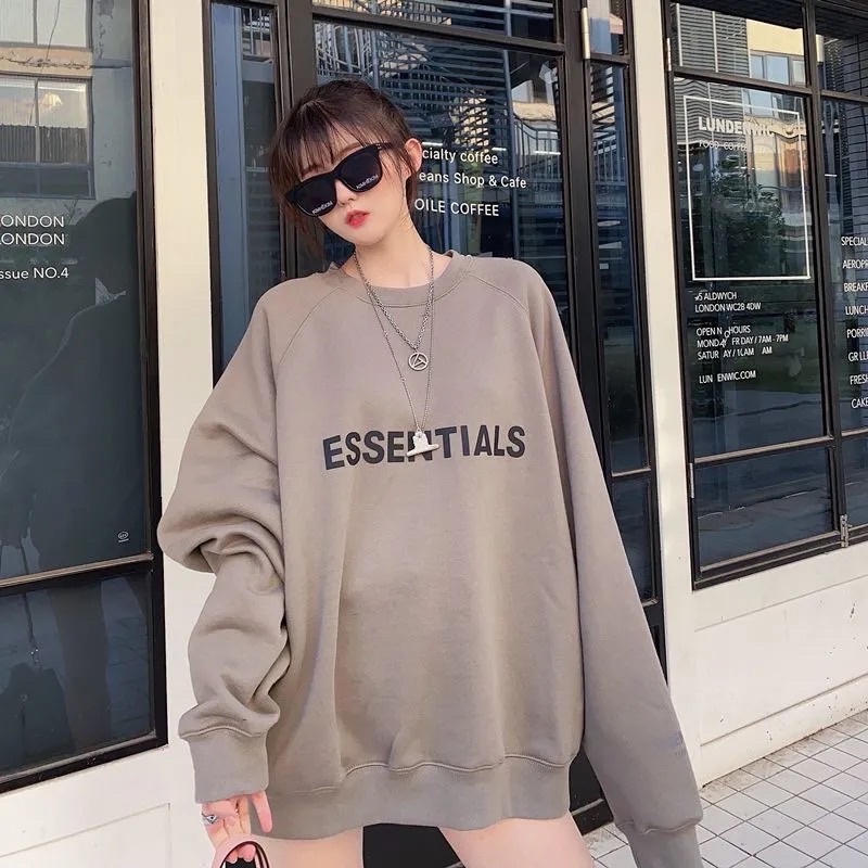 Áo Sweater ESSENTIAL Nam Nữ Unisex Màu Nâu Nhạt Cổ Tròn Dài Tay Chất Nỉ Bông Dày Dặn Hàng Quảng Châu Phom Rộng Năng Động | BigBuy360 - bigbuy360.vn