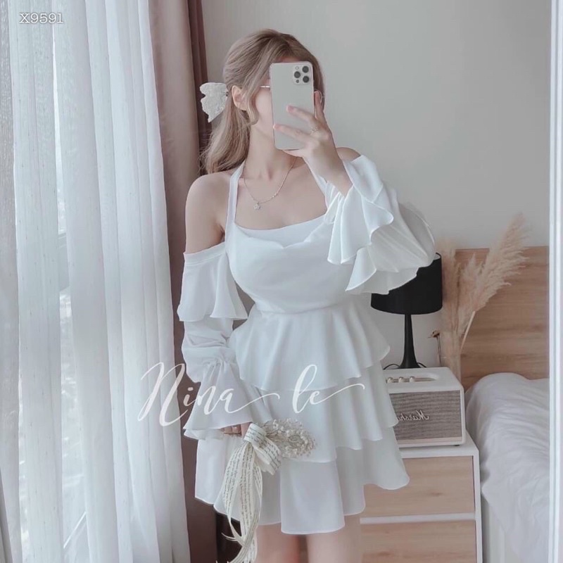 h1-đầm xoè tầng trắng 2 dây rớt vai Đan lưng, chất voan lụa