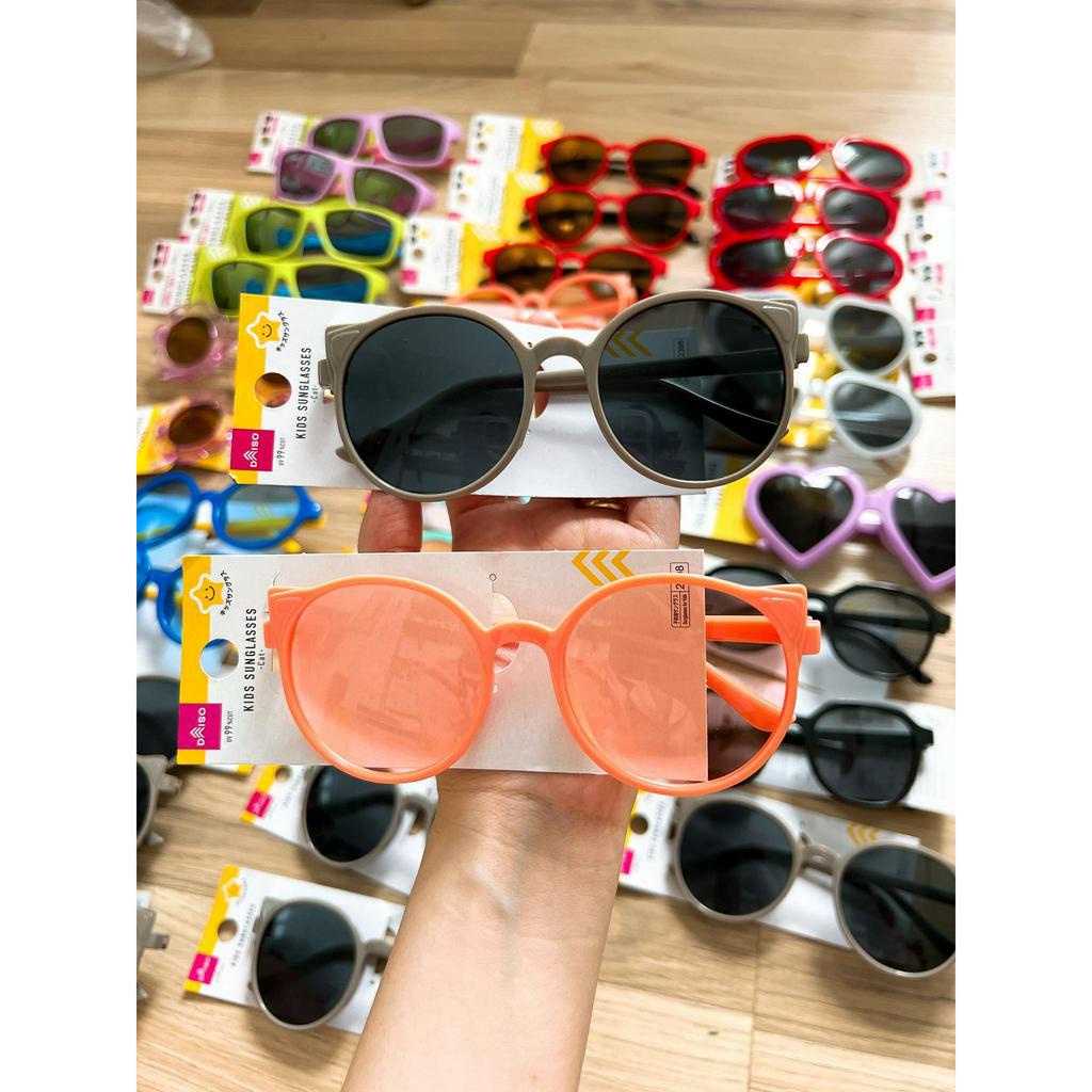 Mắt kính giảm 99% tia UV cho bé Daiso Nhật Bản