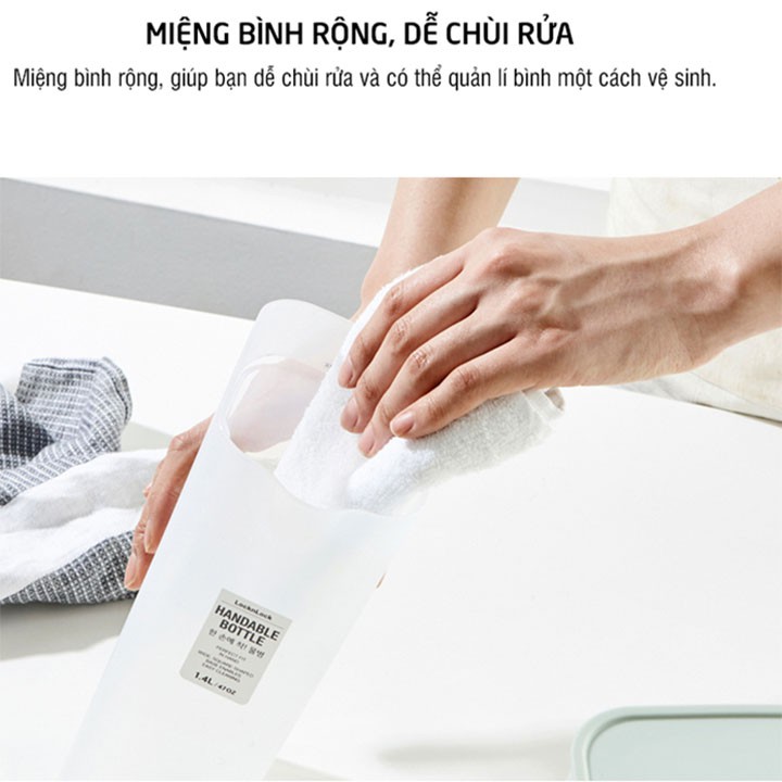 Bình nước đựng nước Lock&amp;Lock Handle Bottle 1.4L- HAP817MIT