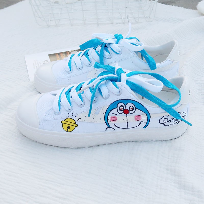 Giày Thể Thao Vải Canvas In Hình Doraemon Vẽ Tay Graffiti Cá Tính Cho Nam