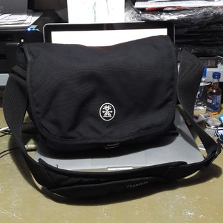 Túi máy ảnh Crumpler (Cũ-như hình) - Tặng bóng thổi bui + khăn lau len