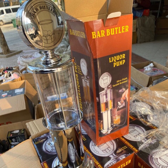 Bình rót rượu hình cây xăng cực chất. | BigBuy360 - bigbuy360.vn