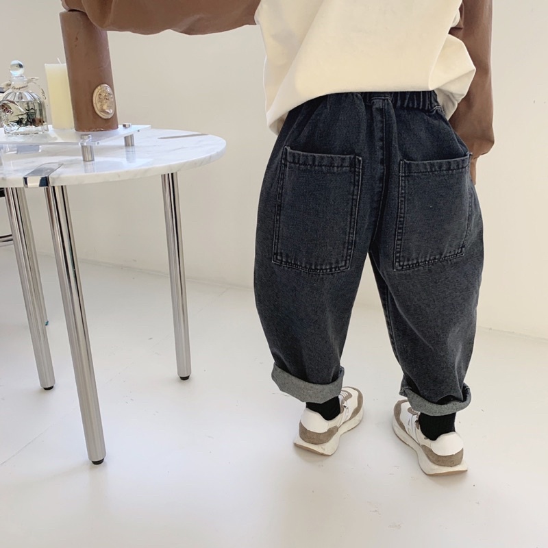 Quần jeans cho bé dáng suông dài phối túi trước và sau quần màu đen, xanh nhạt QD03