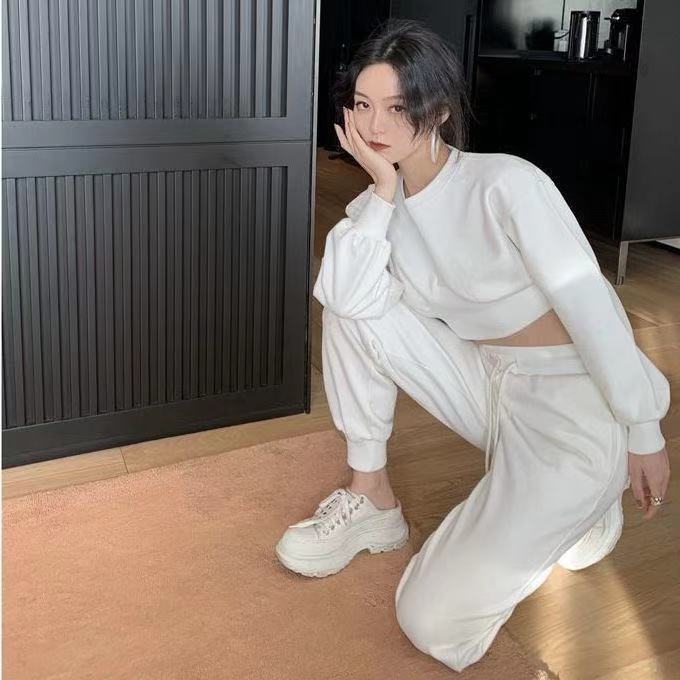 Korean women's long-sleeved sportswear suit