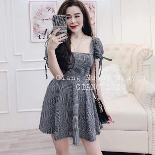 Đầm xòe tay phồng kẻ