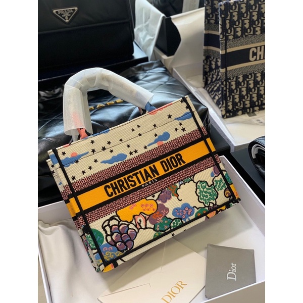 Túi Cd tote thổ cẩm Ecru Multicolor Dior Pixel Zodiac Embroidery