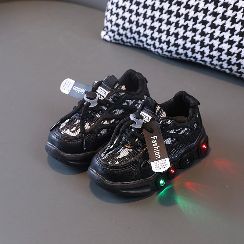 Giày thể thao cho bé trai bé gái kiểu dáng năng động có đèn led chống trượt tốt đi êm chân Babybees LED179