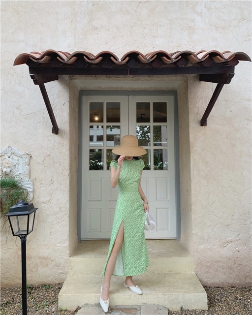 VÁY MAXI VOAN HOA NHÍ CUT-OUT HỞ LƯNG SẴN | BigBuy360 - bigbuy360.vn