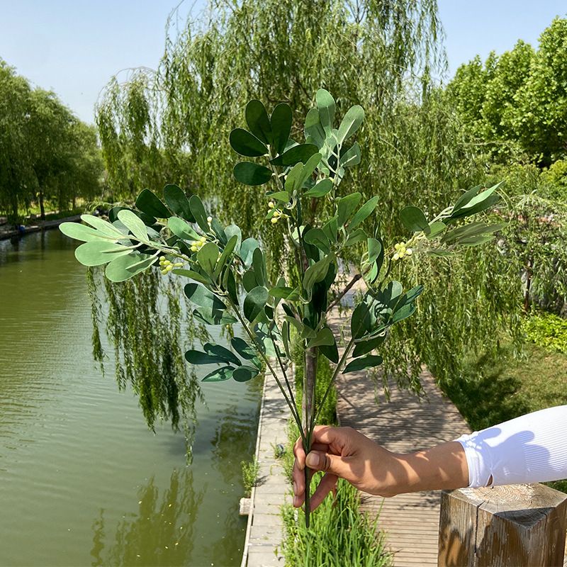 Hoa giả _ Cành lá điểm ô liu , dài 50cm trang trí nhà cửa