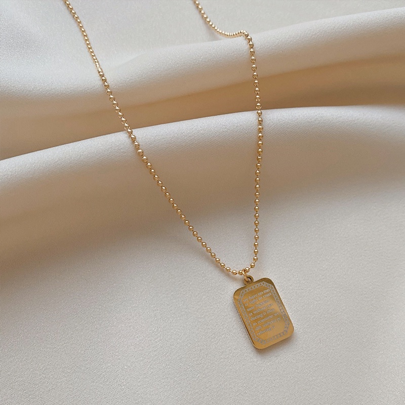 Dây chuyền mặt vuông phong cách cổ điển