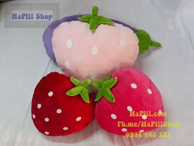 Gối handmade trái dâu cao cấp. | BigBuy360 - bigbuy360.vn