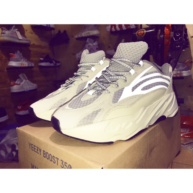 >>Giày Sneaker YZ Boost 700  Full Box, Phụ kiện