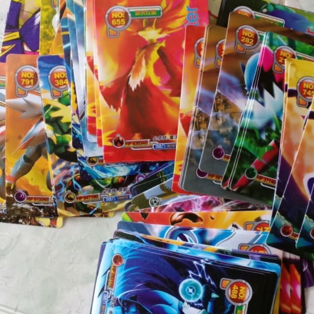Thẻ bài pokemon dựa dẻo tuổi thơ