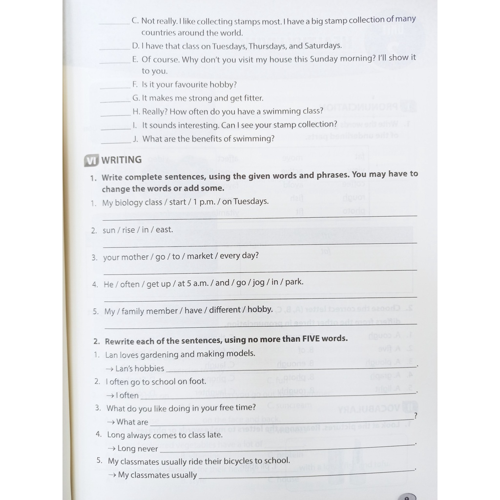 Sách - Vở thực hành Tiếng Anh lớp 7 (Kết nối tri thức với cuộc sống)