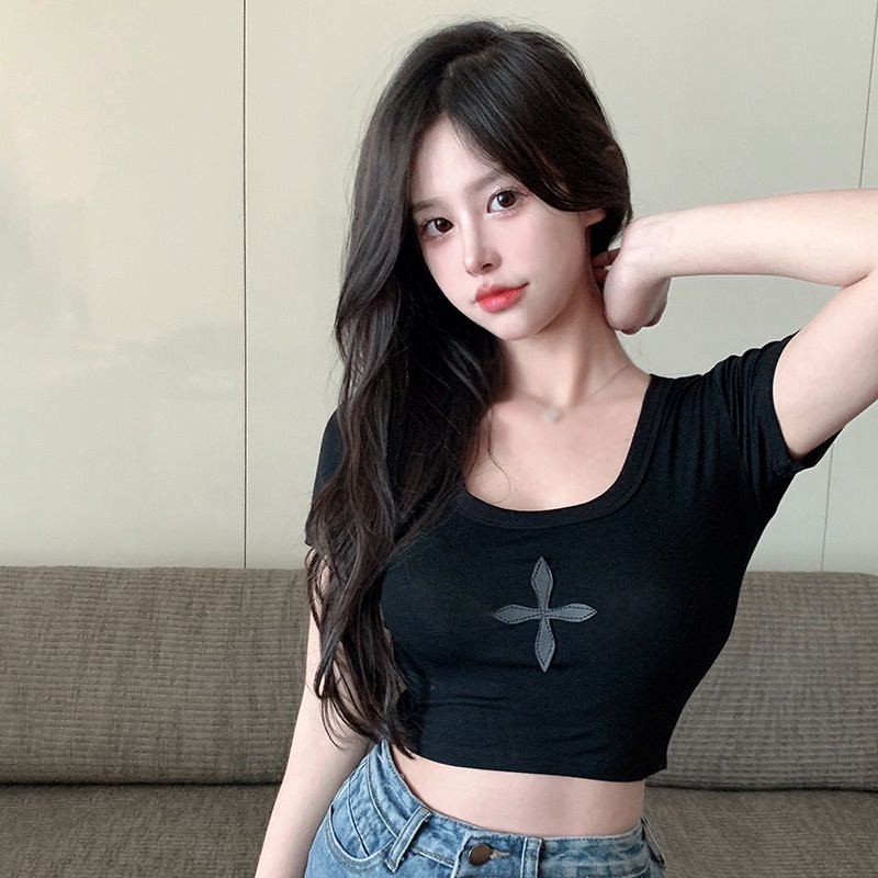 Áo Thun Crop Top Tay Ngắn Cổ Vuông Hở Rốn Dáng Ôm In Họa Tiết Kiểu Hàn Quốc Xinh Xắn Cho Nữ
