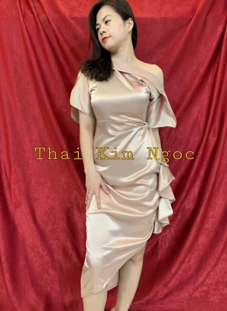 Đầm lệch vai bèo phi lụa | BigBuy360 - bigbuy360.vn