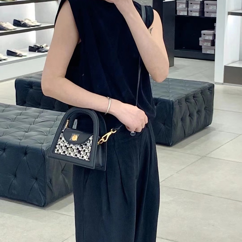 Túi xách CNK vuông quai cằm da PU cá tính