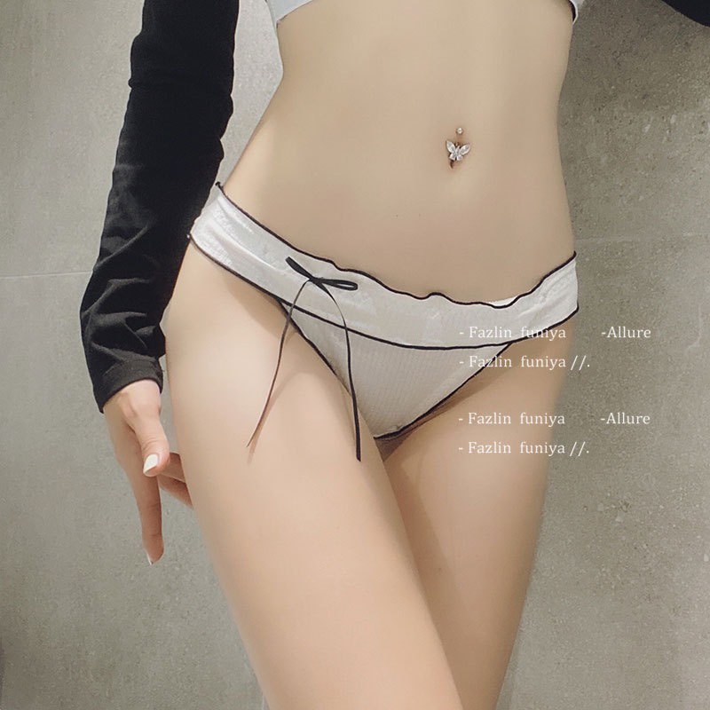 Quần Lót Nữ Viền Bèo Nhún Phối Màu Siêu Sexy QRYY