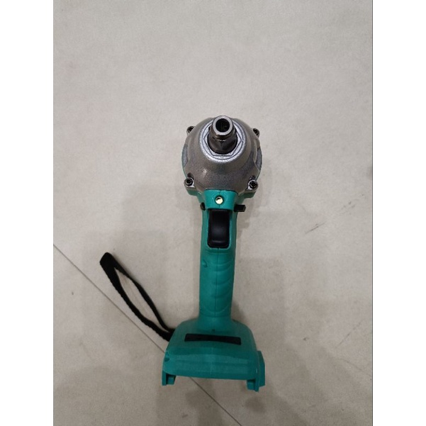 Thân Bulong kiêm vặn vít hitachi không chổi than dùng pin 18v