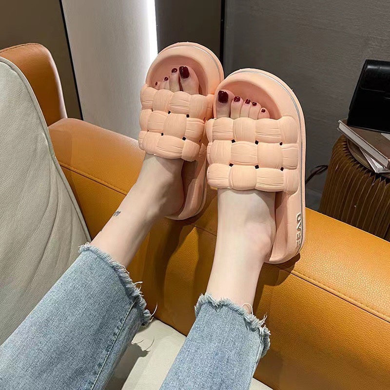 Dép bánh mì đám mây siêu hót