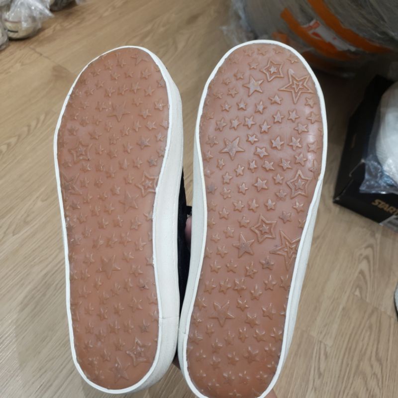 Giày thể thao Volley Úc chính hãng