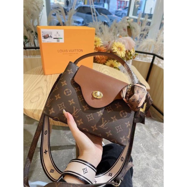 Túi LV  sz23cm chất mềm kèm 2 quai fullbox xách tay cự sang