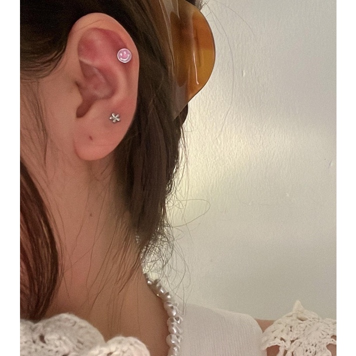 𝐯𝐞𝐥𝐯𝐞𝐭𝐩𝐢𝐧𝐤.𝐚𝐜𝐜🇰🇷 | Khuyên tai chốt bi vặn bông hoa mini