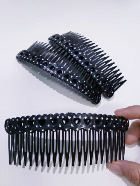 Lược cài nhựa mềm trái tim đính hạt