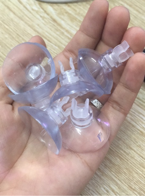 Núm hít giữ dây sủi.