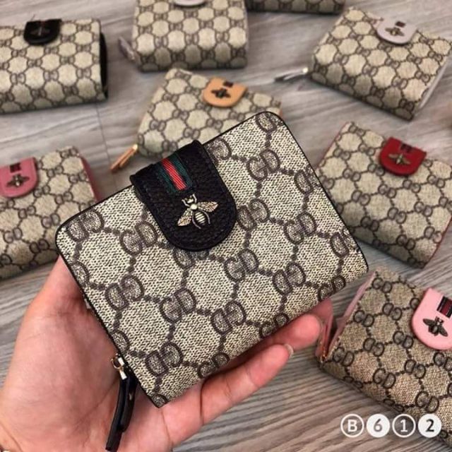 Ví mini cầm tay