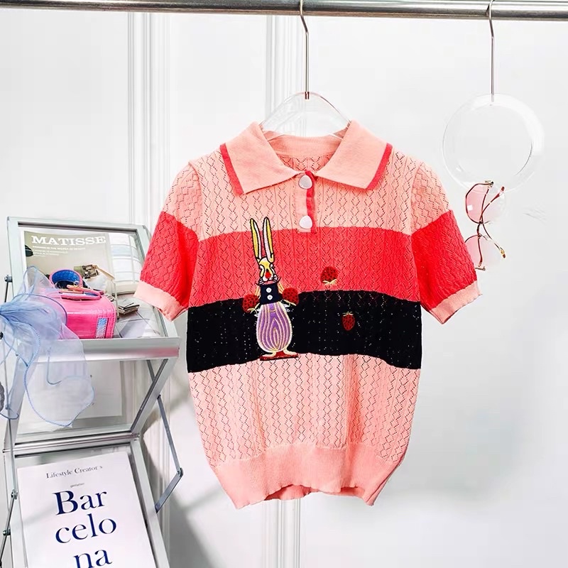 áo len dệt kim vân trám lỗ hoạ tiết thỏ &amp; dâu tây