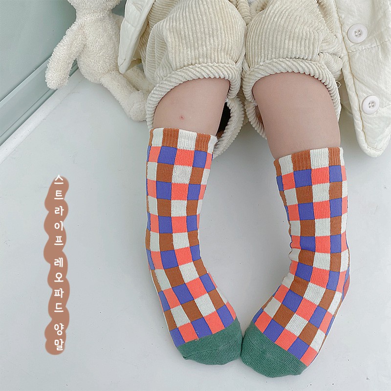 Set 3 đôi vớ cotton họa tiết dễ thương cho bé