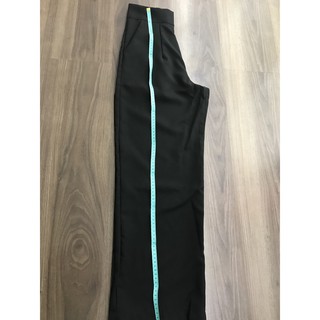 Quần Ống Suông Xẻ Trước