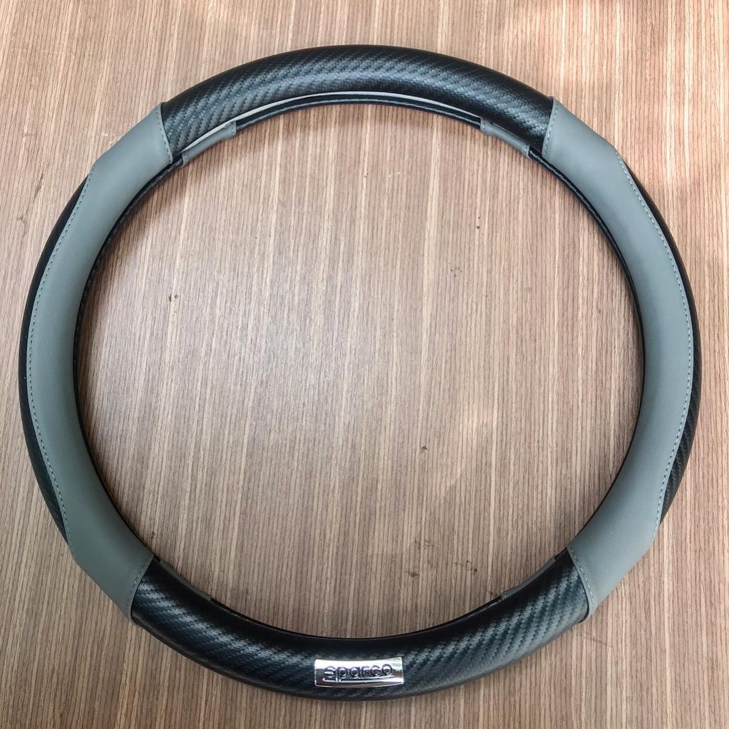 Bọc vô lăng sparco vân carbon size 38cm cho các xe nhỏ từ 4 -16 chỗ