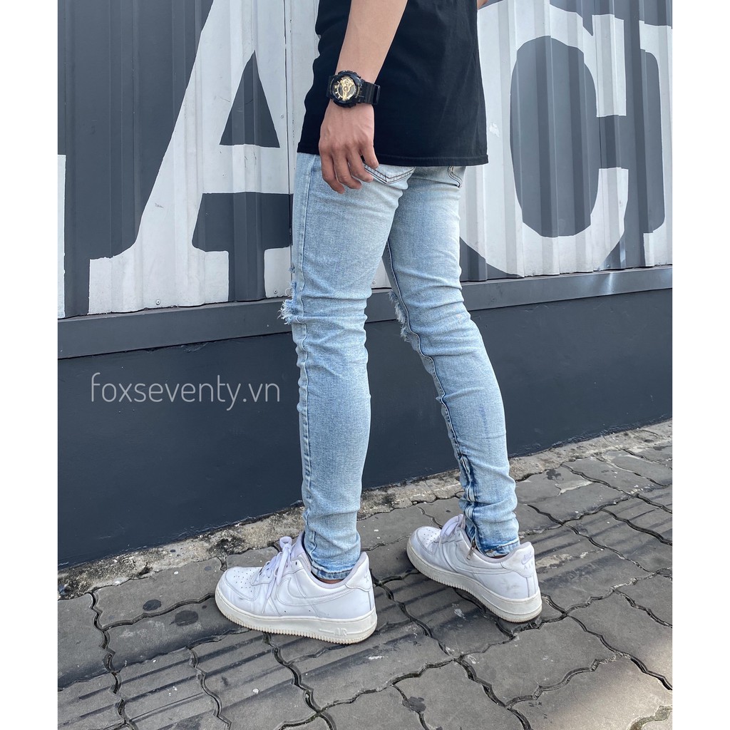 Quần Jean Nam Rách Gối Có Zipper(Khóa Kéo Ống Quần) Màu Xanh Nhạt Đẹp, Form Skinny, Tặng Kèm Dây Drawstring, Streetstyle | BigBuy360 - bigbuy360.vn
