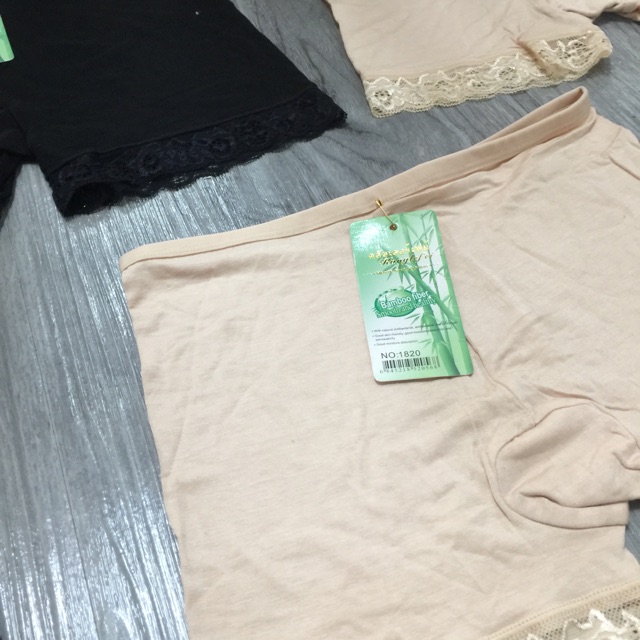 Quần mặc váy viền ren( kèm ảnh thật)