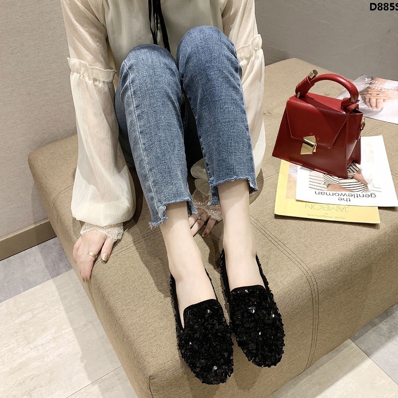 Giày lười đính đá kim sa phong cách Hàn Quốc dễ phối đồ cho nữ