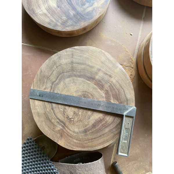 Thớt gỗ rừng tự nhiên nhà làm 2 loại kích thước