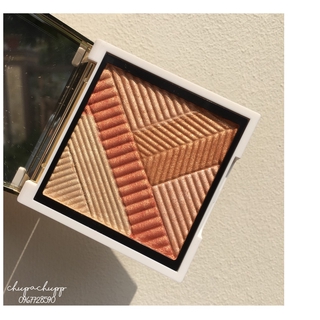 Bảng Bắt Sáng Highlighter Revolution Highlight Opulence Compact