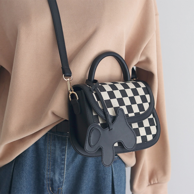 Túi đeo chéo nữ MiDi hình hộp trendy họa tiết káro mix nhiều phong cách