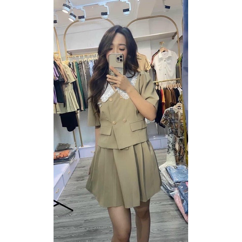 Set vest cổ ren phối chân váy dập